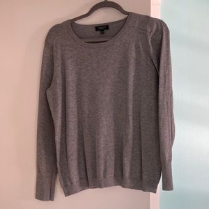 Gray large fitted sweater